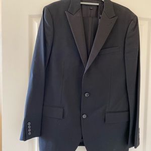 Ludlow Tuxedo Jcrew . Jacket 40R. Pants W33.